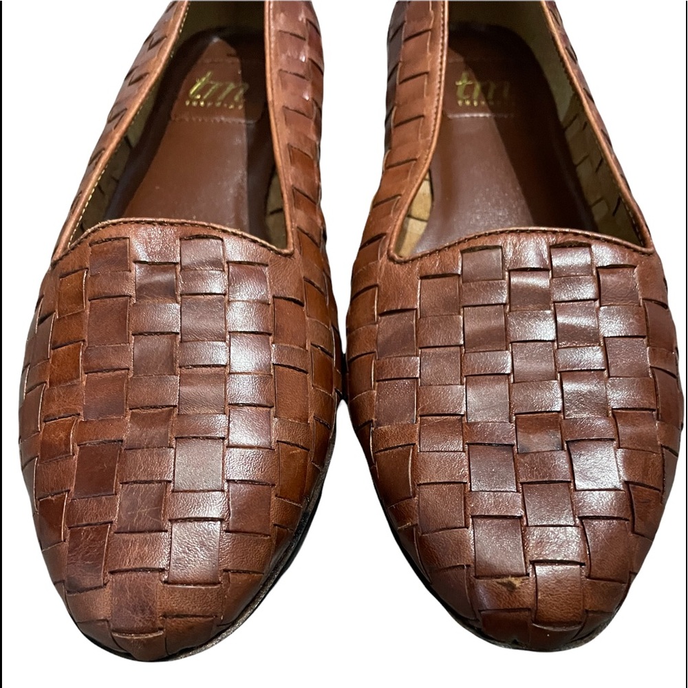 Vintage TM Thomcan weaved flats size 11